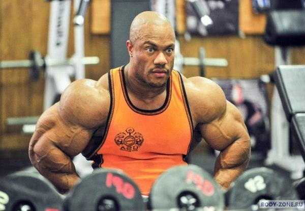 Фил Хит больше не сотрудничает с Ultimate Nutriti